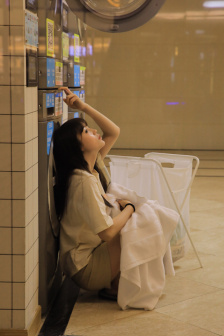 着牛仔裤的钟馗