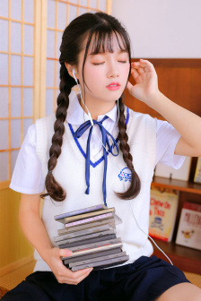 公天天吃我奶躁我的在线观看